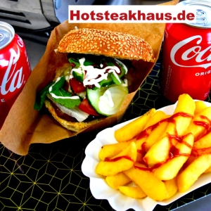  Der rote Imbisswagen  an der Heidenheimer Straße: Direkt gegenüber von Fressnapf und Edeka Der Duft von feurigem Rauch liegt in der Luft, wenn die saftigen Patties direkt über dem offenen Grillfeuer brodeln. Außen perfekt angebraten mit feinen Röstaromen