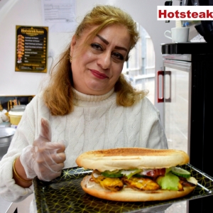   WO: HotSteakhous   In der heutigen Zeit ein vollständiges, leckeres Essen für 6 Euro anzubieten, grenzt schon an ein kleines Wunder“,  schwärmt ein Stammgast, der auf dem Heimweg von Aichach extra einen Zwischenstopp eingelegt hat.  Wo genau findet man 